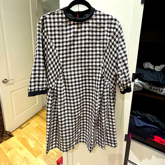 Zara dress - Picture 1 of 2